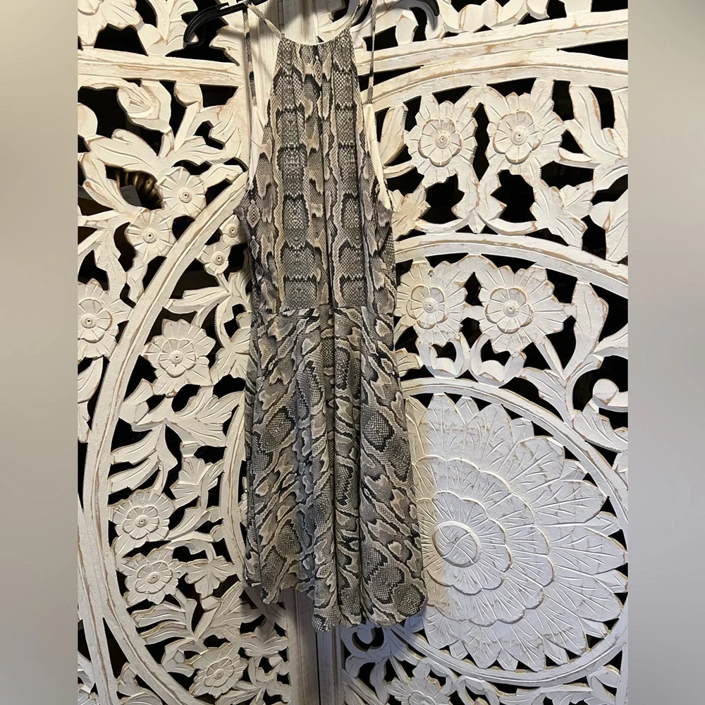 Express snakeskin Print Dress - Picture 2 of 4